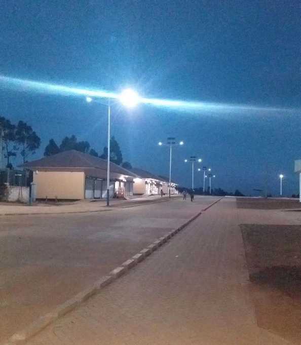 衢州市非洲科特迪瓦太阳能路灯工程